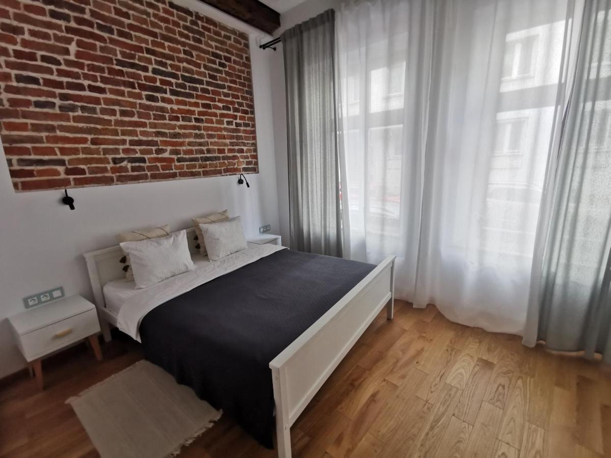 Nowe Apartamenty Zamkowa Vis A Vis Wawelu Krakau Exterior foto